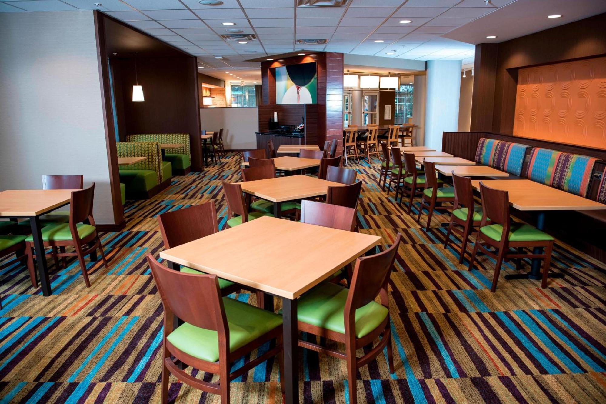 Fairfield Inn & Suites By Marriott Cincinnati Uptown/University Area Exterior foto